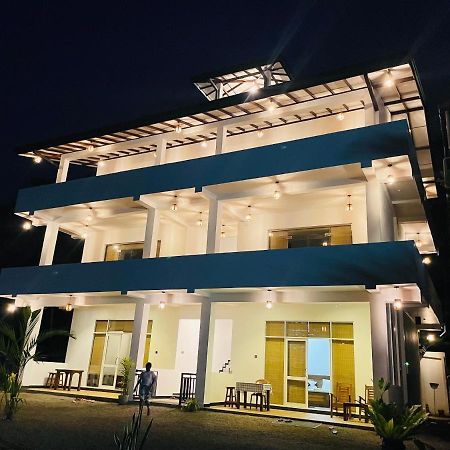 Dk Zur Einkenr Hotel Ahangama Exterior foto