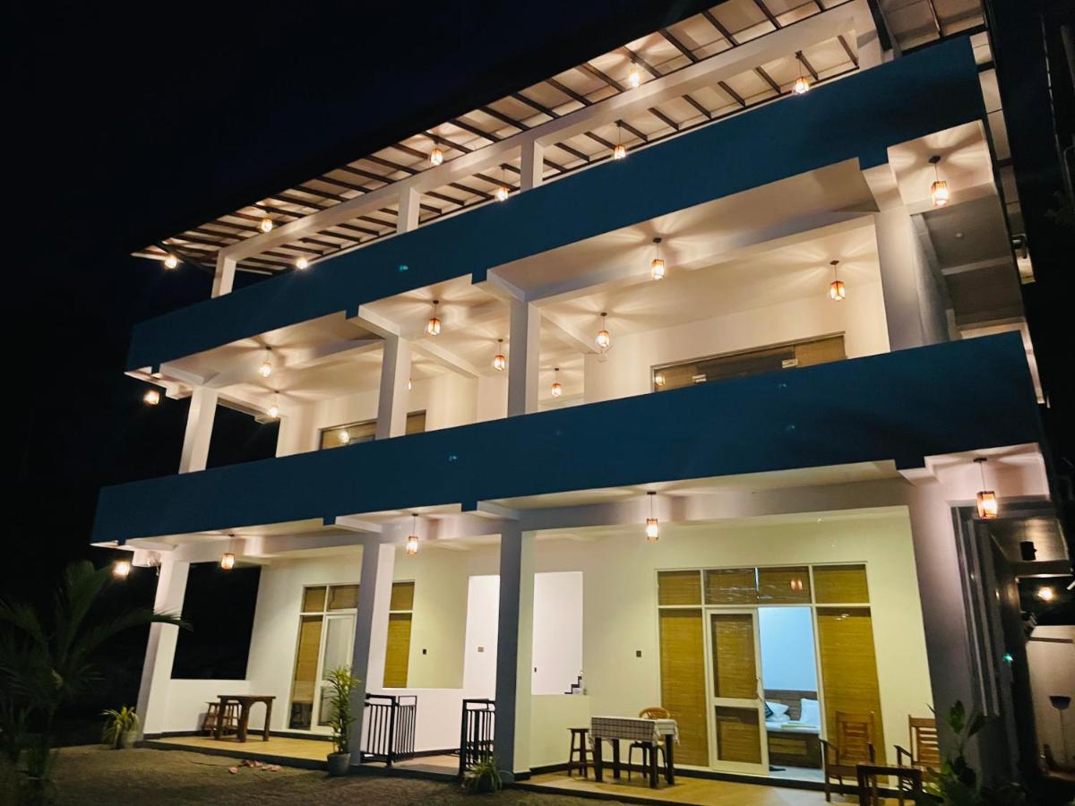 Dk Zur Einkenr Hotel Ahangama Exterior foto